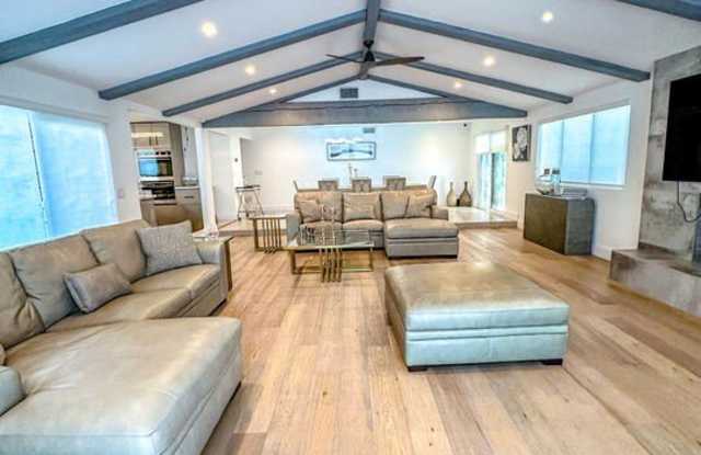 4660 Burgundy Rd photos photos