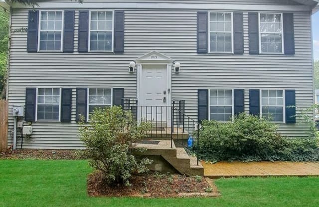1015 Red Lion Court photos photos