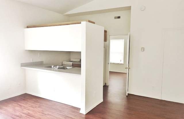 Charming 1 Bedroom, 1 Bath Apartment in Downtown Boise Gallery 4