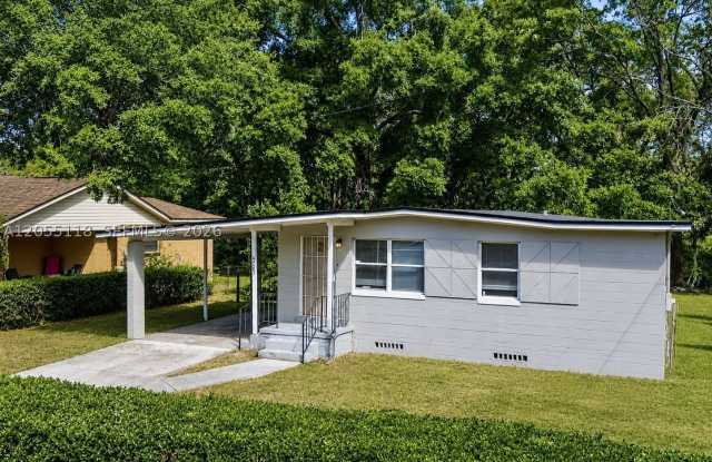 4225 Homer Road N photos photos