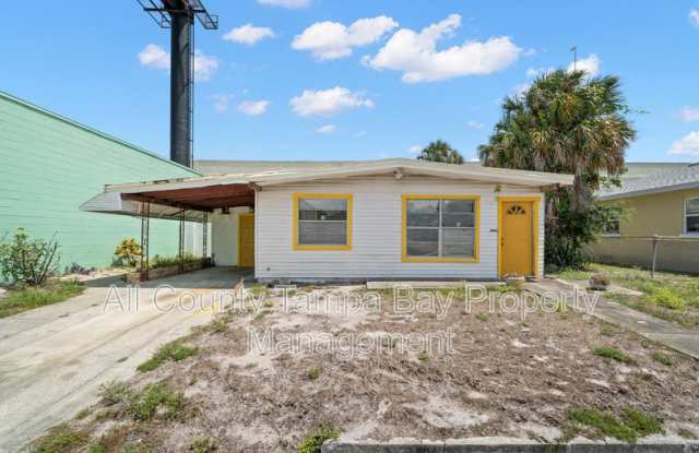 1541 W La Salle St photos photos