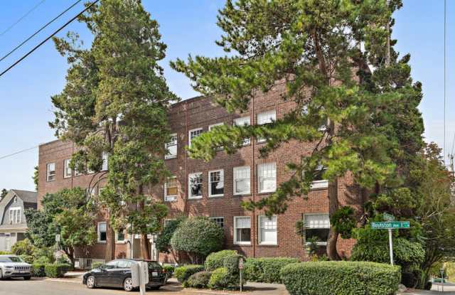 321 Boylston Ave E photos photos
