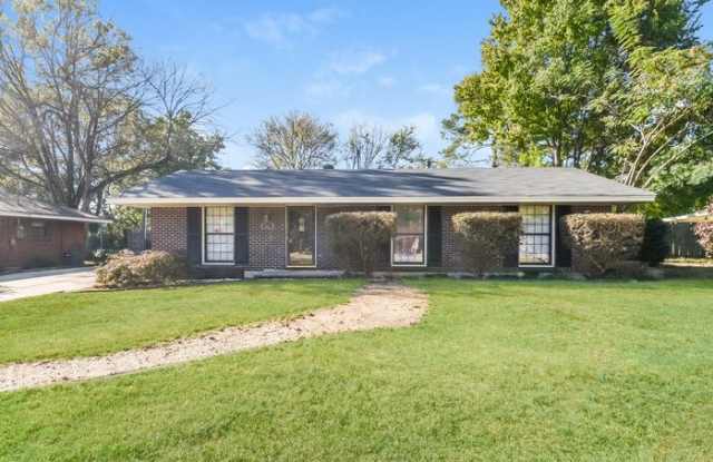 113 Tew Street - 113 Tew Street, Prattville, AL 36066