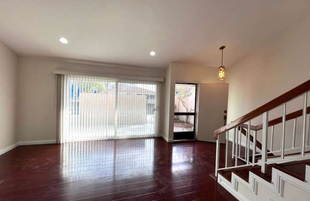Large 3 bedroom townhome available in Buena Park Gallery 4