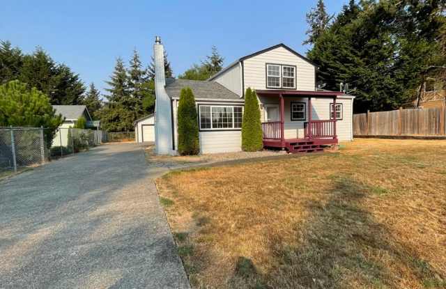 Upgraded charming 3 bedroom home Gallery 1