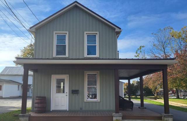 Fully Furnished Single Family Home In Akron photos photos