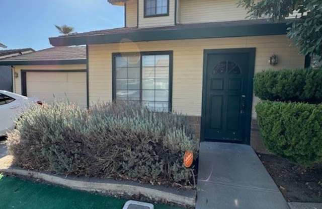 1825 Almondwood Pl - 1825 Almondwood Place, Lodi, CA 95240