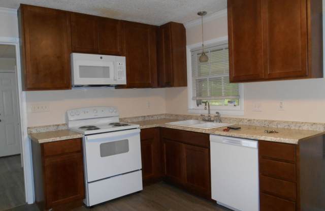 3 Bedroom, 1.5 Bath brick home in Prescott Terrace Gallery 4