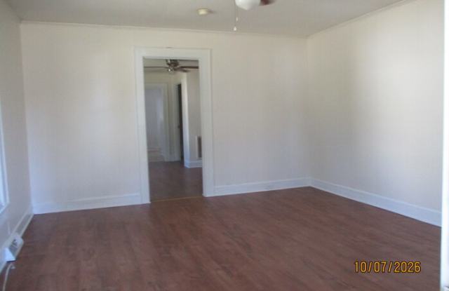 2813 South Ridge Avenue Gallery 3