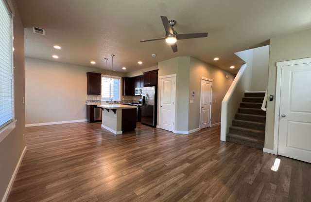 AVAILABLE NOW! Ridgefield 2-story in Picturesque Neighborhood Gallery 4