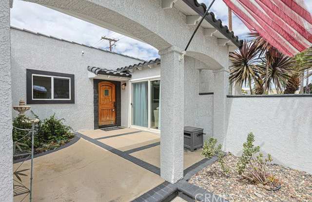 15001 Victoria Lane Gallery 1