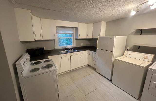 2-Bedroom Upstairs Apartment in Columbia’s Rosewood Area — $1,100/Month Gallery 4