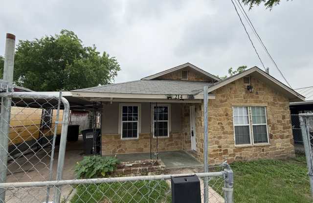 Updated 3BR w/ Hardwood Floors, Walk-In Shower & Stainless Steel Kitchen photos photos