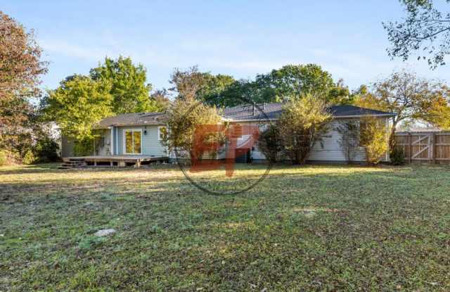 3212 N 32nd St photos photos