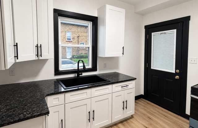 Charming home in Homestead, PA. Apply Now and Secure this Place!! Gallery 1