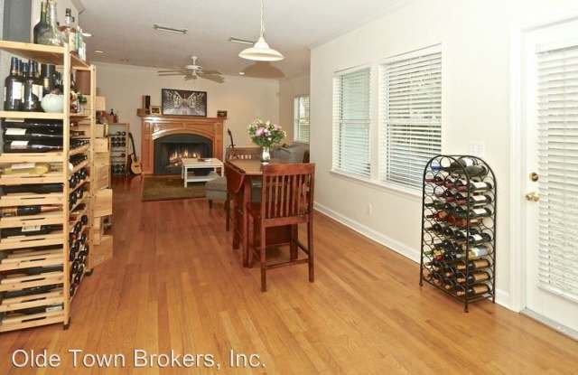 2217 Oberlin Ave. Gallery 3