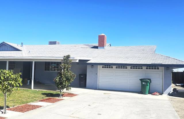 5661 E Avenue T photos photos