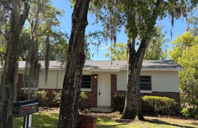 Newly Renovated 2 Bedroom Duplex in Maitland Available Now! Modern Finishes! photos photos