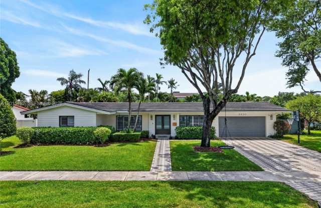 8820 SW 85th Ter photos photos