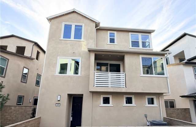 209 Yerba photos photos