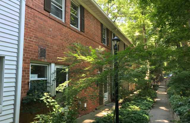 8553 GEREN ROAD Gallery 2