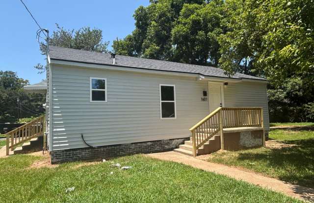 Three bedroom one bath SECTION 8 ACCEPTED photos photos