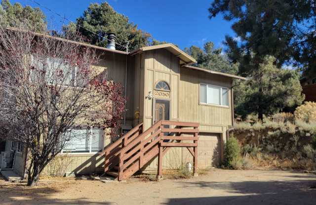 3 Bedroom 2 Bath with Garage! photos photos