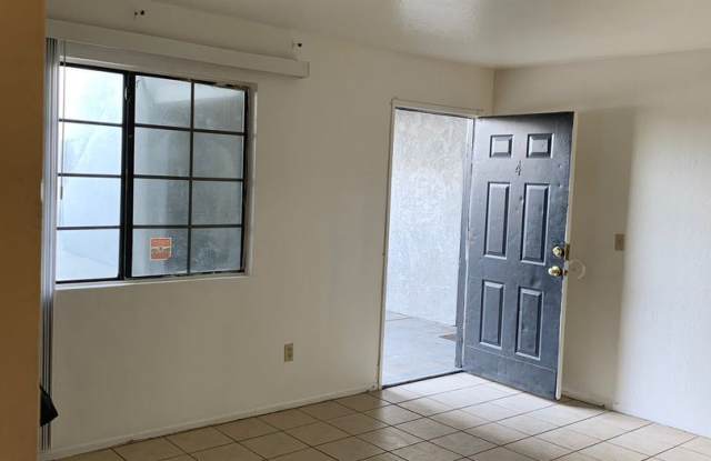 1005 East Avenue R Gallery 2