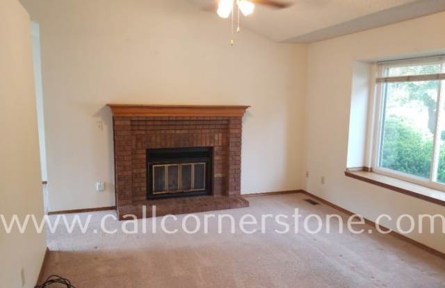 1241 Eastmeadow Dr Gallery 4