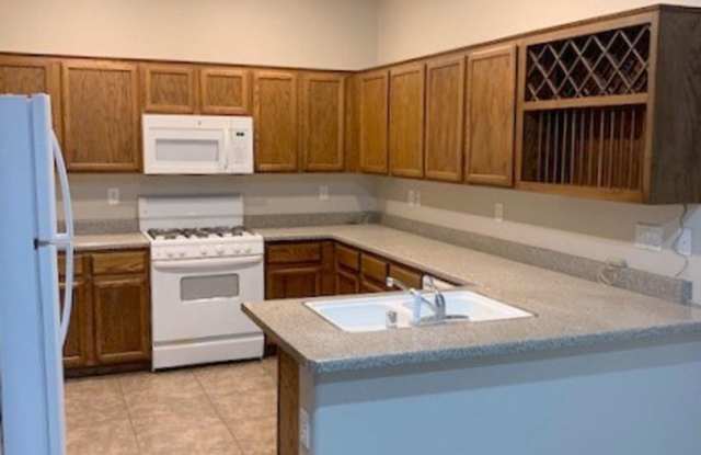 4452 Oberlander Ave Gallery 2