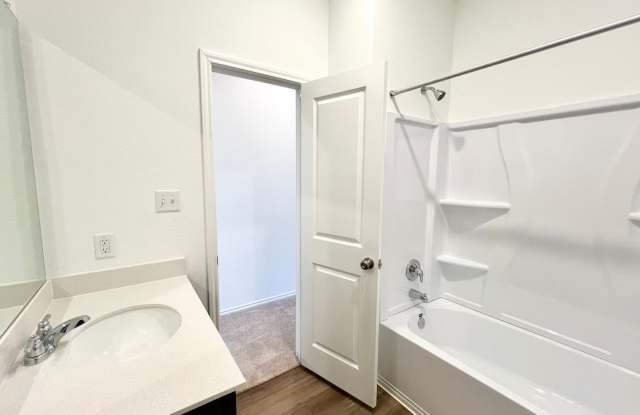 Don't miss out on this Beauty! Gallery 4