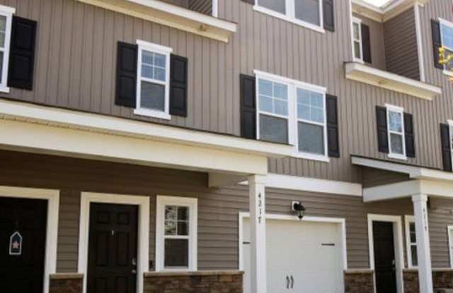 3BR/3BA Townhome in West Ashley — 2-Car Garage, Available Now Gallery 1