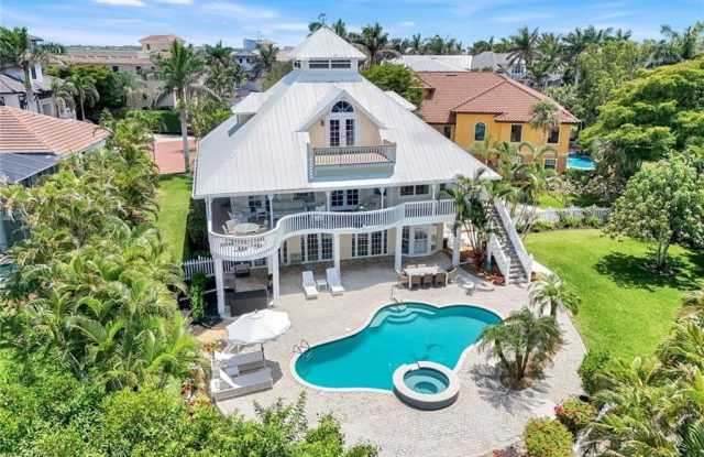 203 San Mateo Dr photos photos