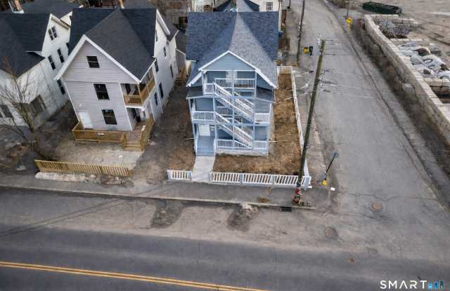 69 W Liberty Street unit: 3 photos photos