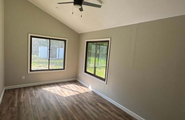 Complete Remodel - Beautiful 4 Bedroom House For Rent Gallery 3