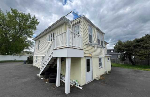 72 Bristow photos photos