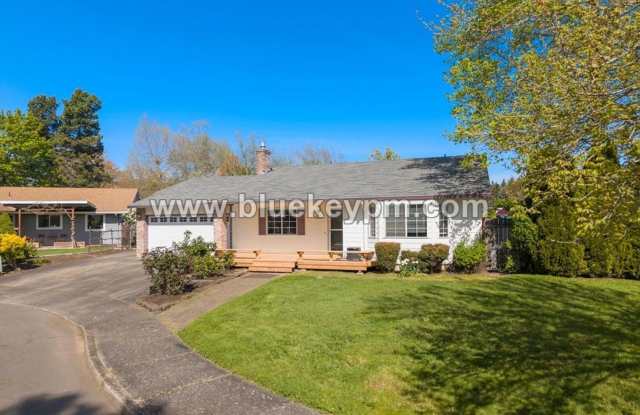 3 Bed, 2 Bath Home in Wilsonville on a Cul-de-sac with Large Backyard Gallery 3