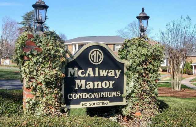 Cotswold Area Townhome – Renovated with Modern Upgrades photos photos