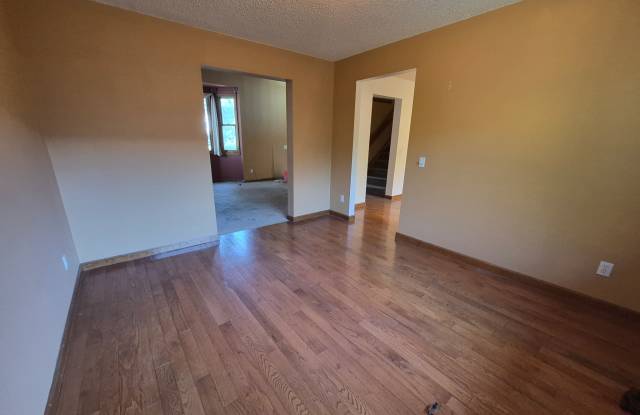 4272 Kingsbury Drive Gallery 4