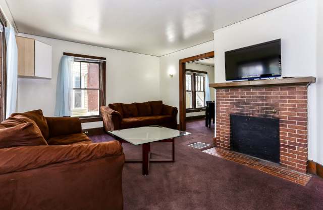 5 Bed/2 Bath Private Home Available May '27 Gallery 3