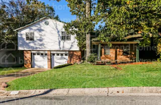 Updated 4-Bed Home in Reservoir with Modern Upgrades  Fenced Yard! - 2910 Charter Oak Drive, Little Rock, AR 72227