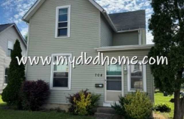 704 Davis St. photos photos