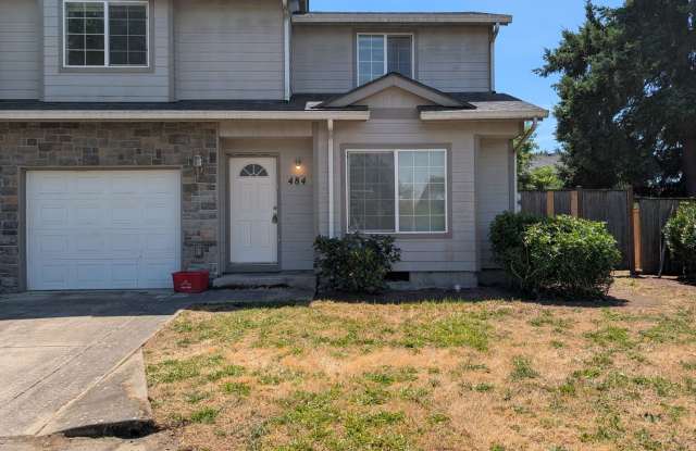 Nice 3 bed/1.5 bath duplex with fenced-in yard and 1 car garage photos photos Nice 3 bed/1.5 bath duplex with fenced-in yard and 1 car garage photos photos
