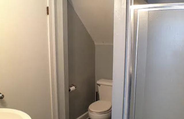 10203 Warwick Boulevard Gallery 2