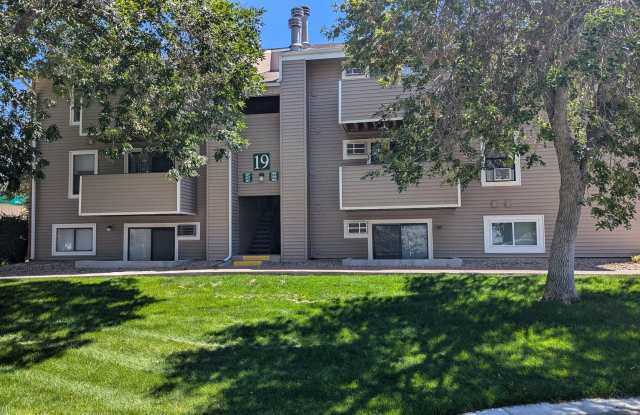 AWESOME 2-BDRM CONDO AVAILABLE FOR IMMEDIATE OCCUPANCY! - 10150 East Virginia Avenue, Denver, CO 80247