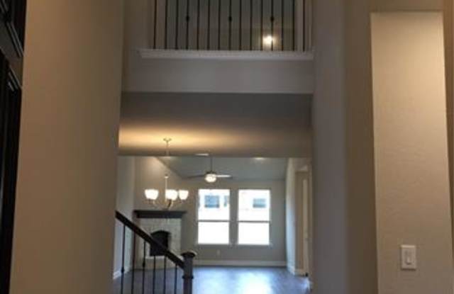 713 FIELD Crossing Gallery 4
