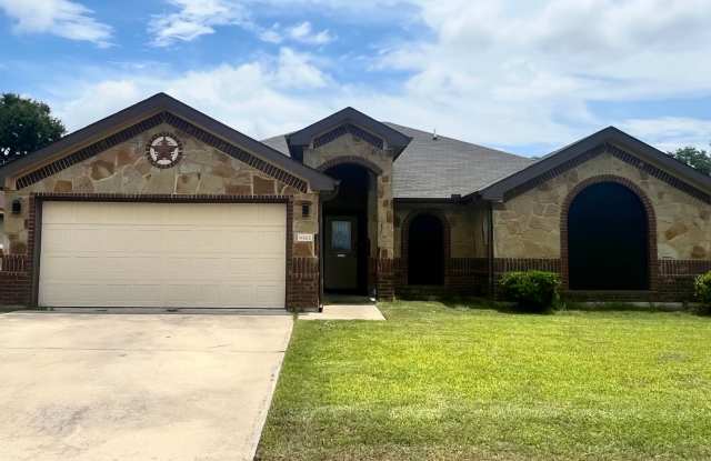 RENT REDUCTION & NEW IN MANAGEMENT - COMING SOON! Gallery 3