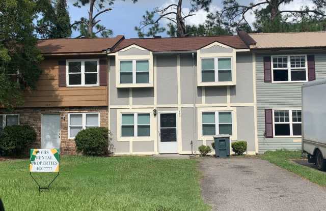 Charming 2 bed, 1.5 bath photos photos Charming 2 bed, 1.5 bath photos photos