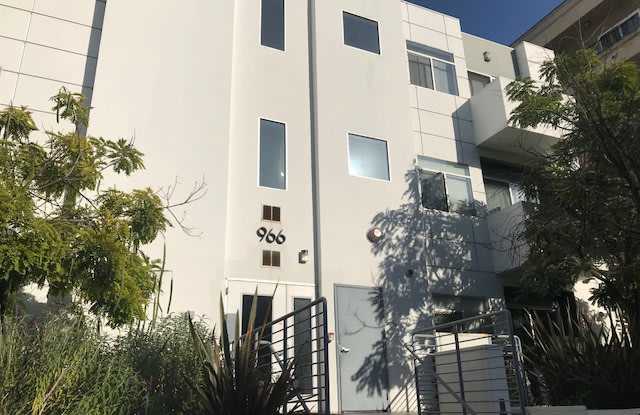 966 South Saint Andrews Place - 101, Unit 101 Gallery 2