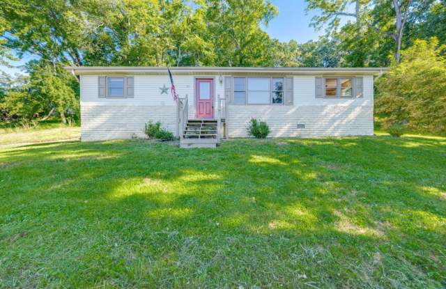 One-Level 3BR/1.5BA Ranch in Prime Blountville Location photos photos
